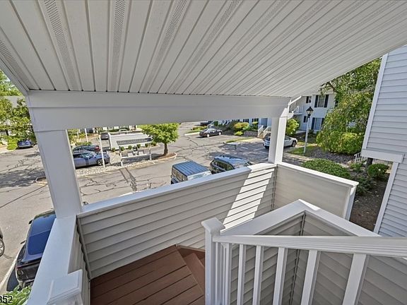 3rd image of 410 Ferncrest Ct