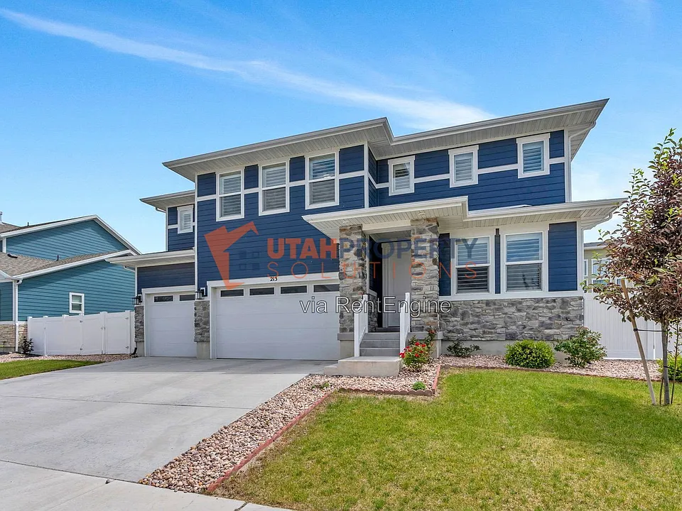 213 W Prickly Pear Dr