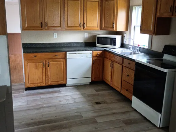 162 Turkeyfoot Rd #A, Lemont Furnace, PA 15456