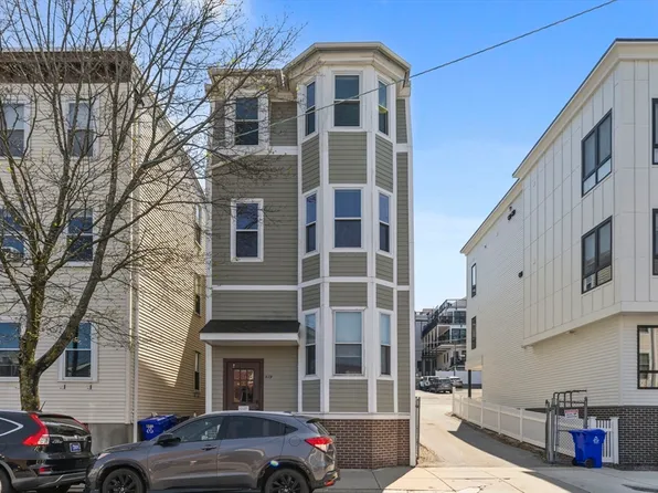 419 E 3rd St, South Boston, MA 02127