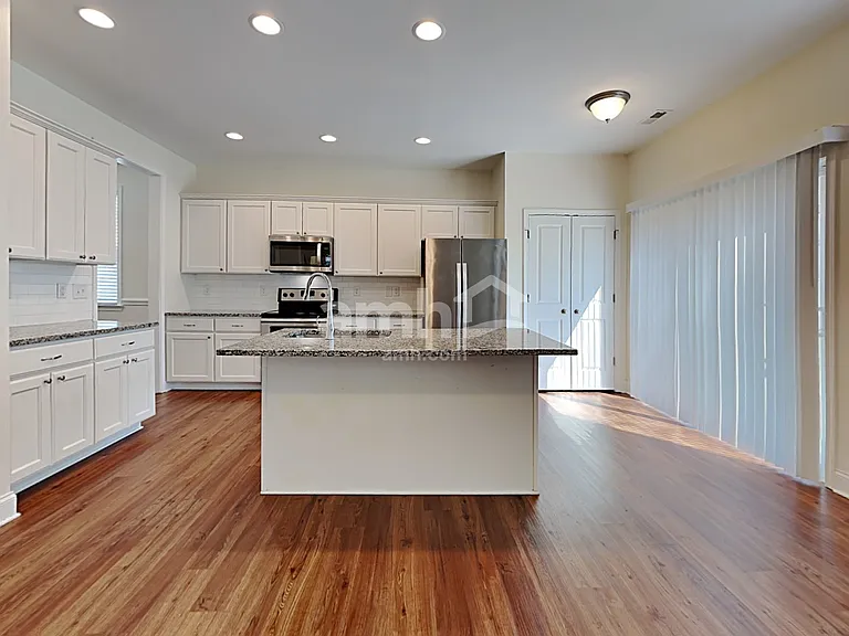 1615 Heather Trace Ln — Photo 5