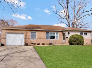 30 Des Plaines Ln, Hoffman Estates, IL