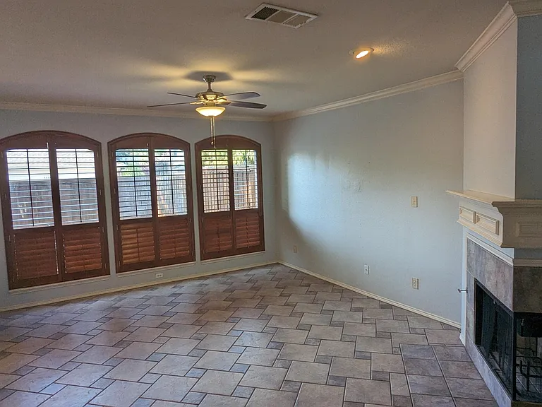 5001 Highlands Dr — Photo 10