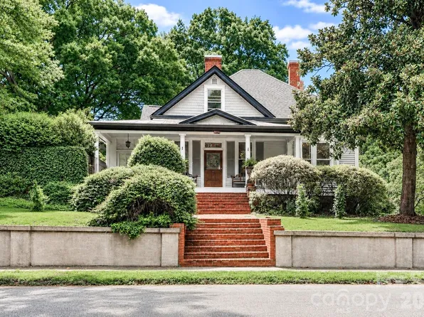 804 E Broad St, Statesville, NC 28677