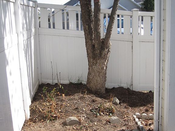 5th image of 1456 E Foxboro Dr #1