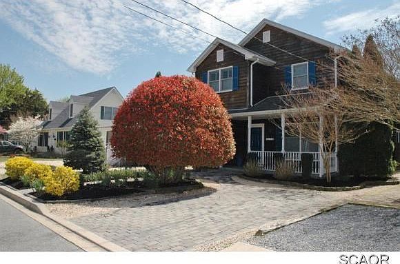 1st image of 415 Paynter Ave