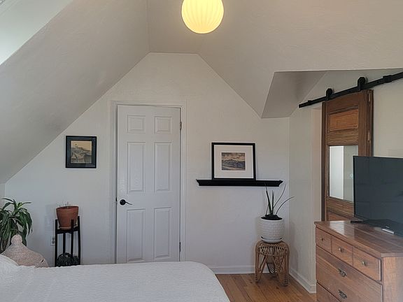 5th image of 530 Galapago St