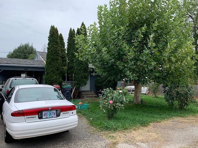 2nd image of 29-29 1/2 Jeanette Ave