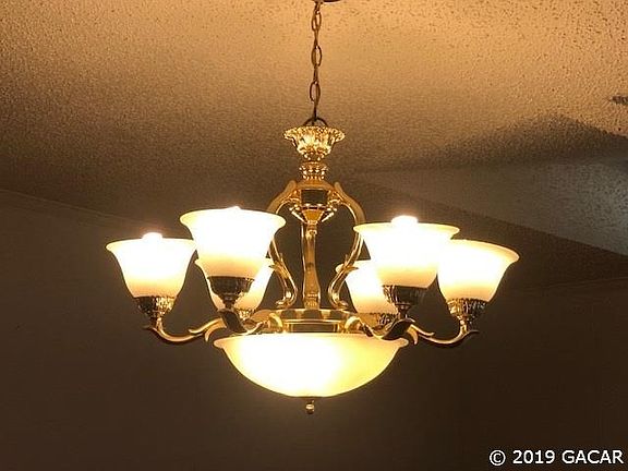 5th image of 803 SW Hartford Way