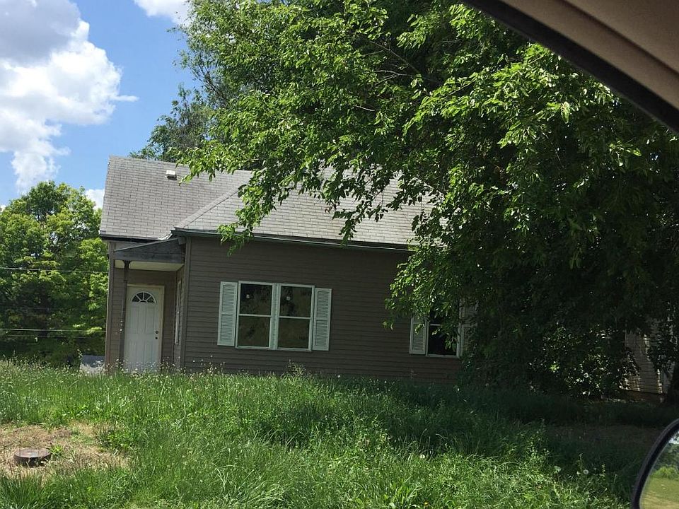 1st image of 2528 S 16th St