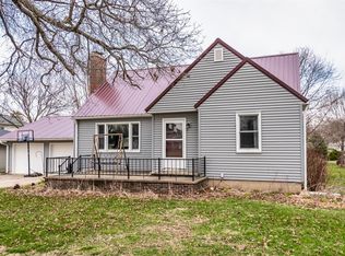 303 3rd Ave, Clarence, IA 52216