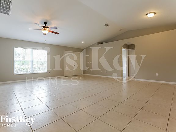 2nd image of 2463 Alesio Ave