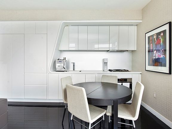 5th image of 123 Washington St Penthouse 55A