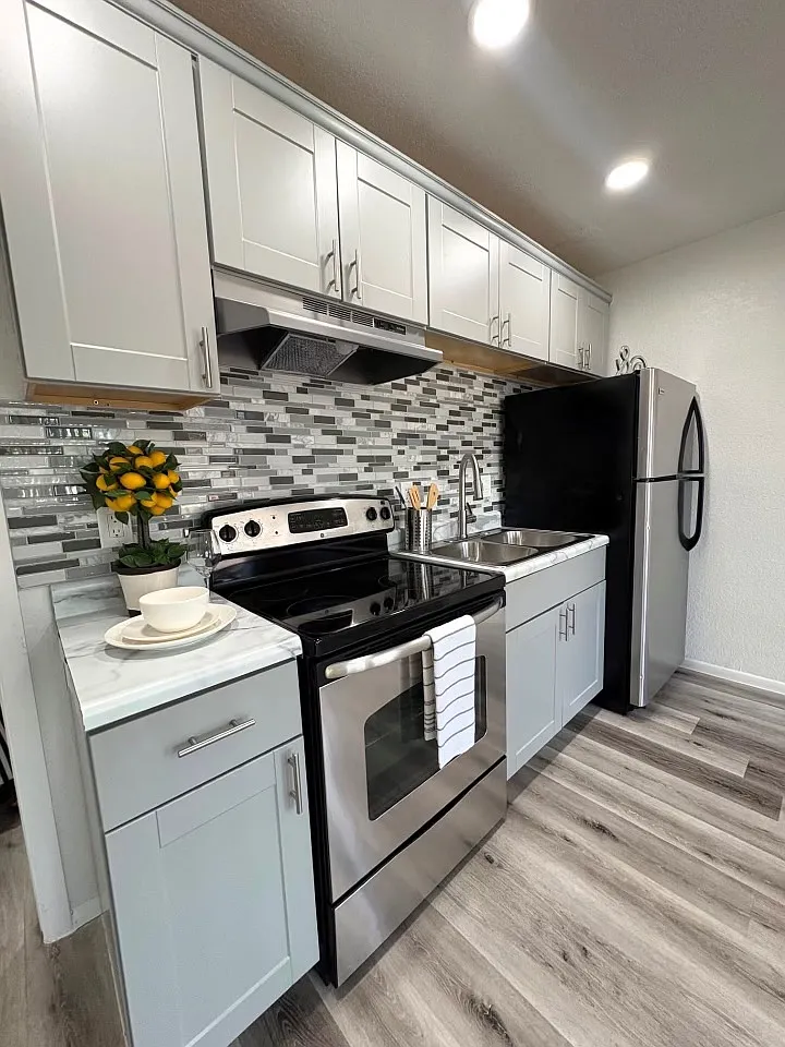 Studio, 385 sqft, $670 — Photo 3