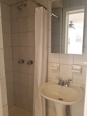 Rented by Metropolis International Realty Inc. | media 32