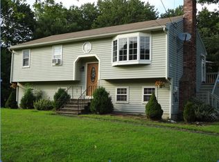 12 Reilly Ave, Blackstone, MA 01504