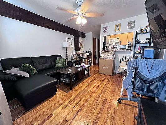 2nd image of 319 E 53rd St APT 4B