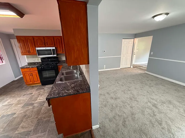 2391 Issaquah St — Photo 8