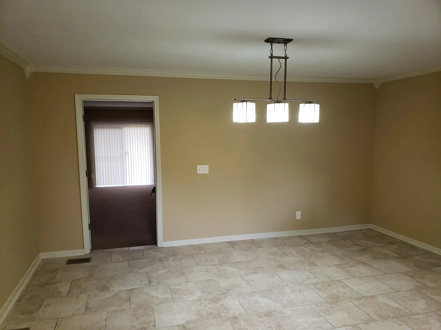 2622 Hemingway Cir — Photo 3