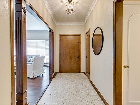 3rd image of 700 Sundown Dr