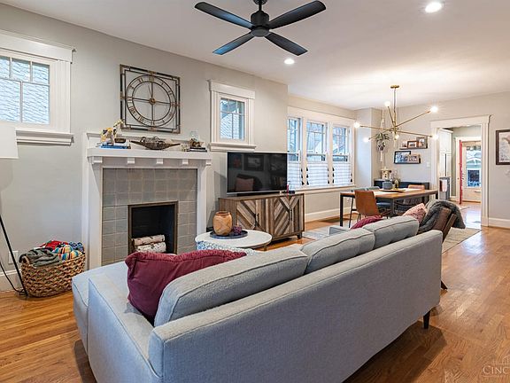4th image of 3617 Amberson Ave