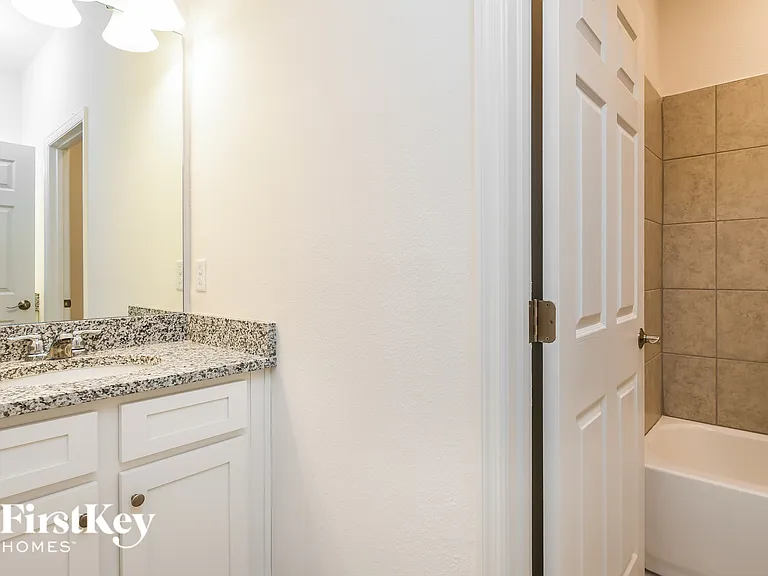 1156 Spokane Point — Photo 14