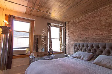 Rented by Nolita Group