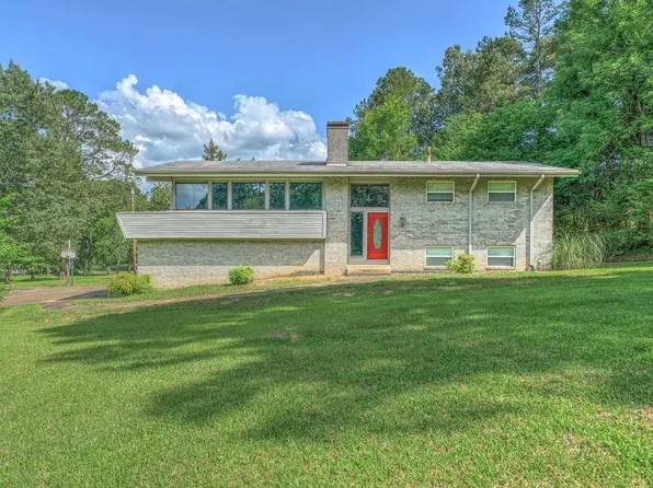 1025 Circle Dr, De Queen, AR 71832