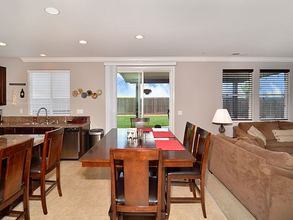 5th image of 2596 Woodfield Way