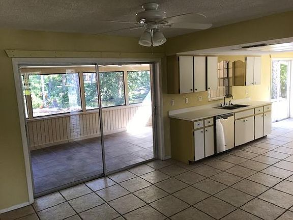 2nd image of 128 Aqua Ct
