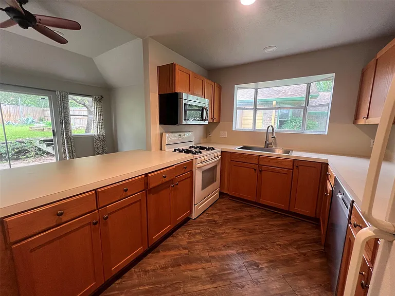 2908 Wadsworth Way — Photo 8