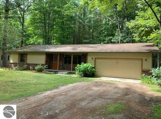 232 S Genessee St, Bellaire, MI 49615