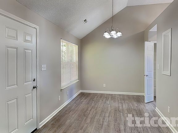 4th image of 8820 Kismet Dr