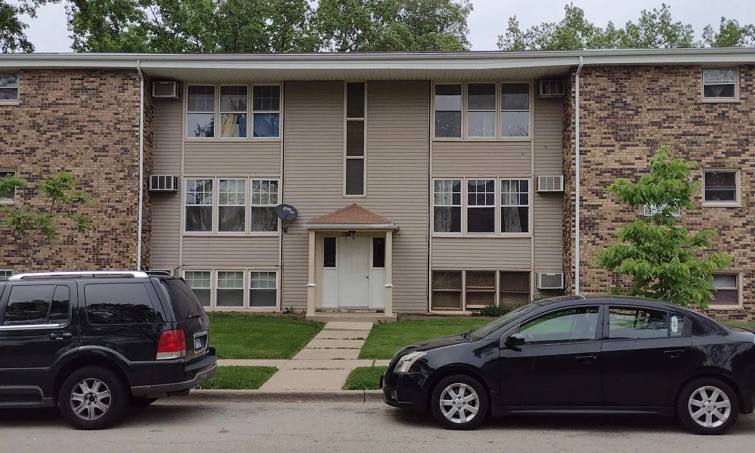 2 bed, 825 sqft, $1,485 — Photo 1