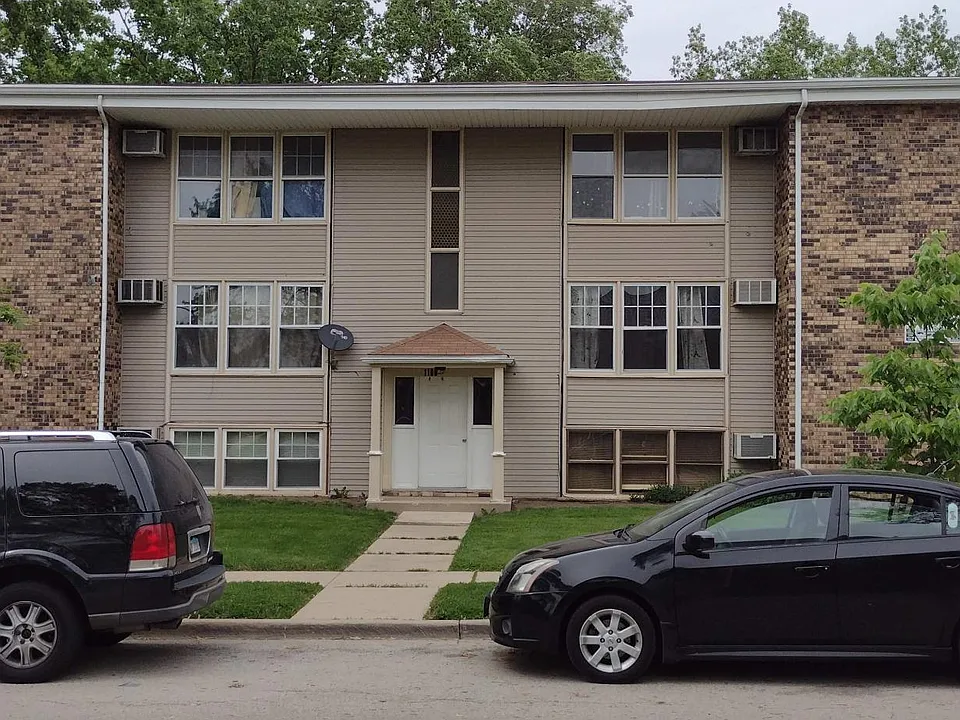 1108 Ash Dr #6