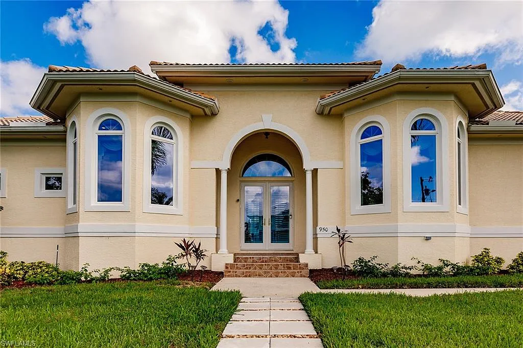 4 bed, 2.5 bath, 2350 sqft, $13,500 — Photo 3
