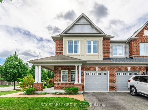 4 Courtland Cres, East Gwillimbury, ON L9N 0B2