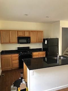 5th image of 242 Urbana Way