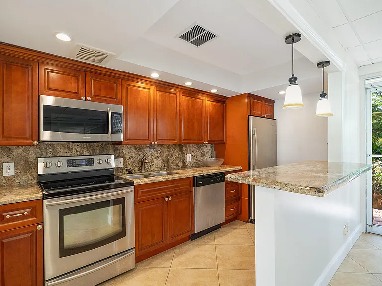 950 Ponce De Leon Rd #3120 — Photo 41