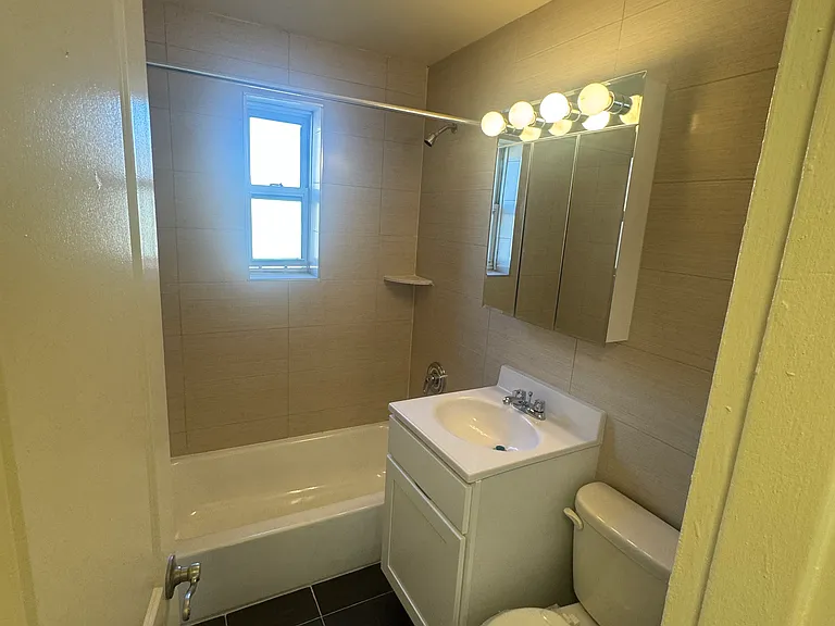 2074 Cropsey Ave #4D — Photo 1