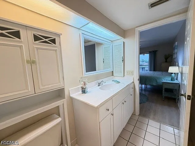4703 SE 17th Pl #402 — Photo 18