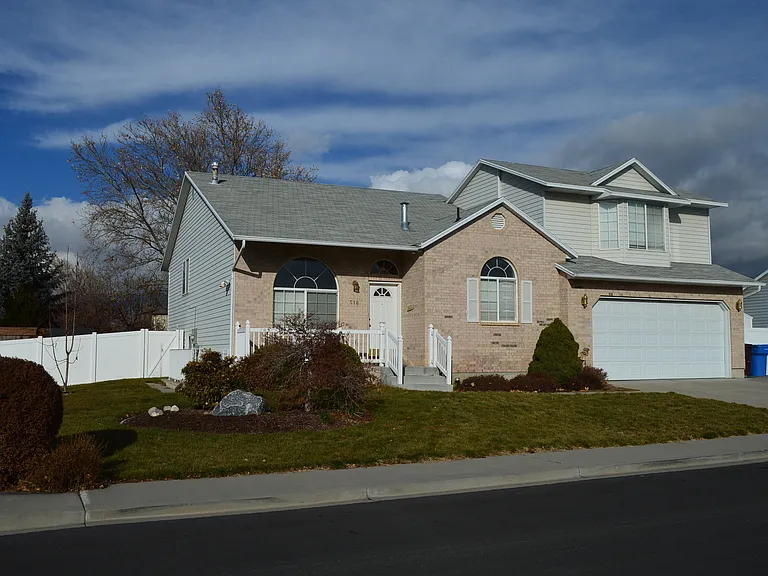 516 W 300 S — Photo 3