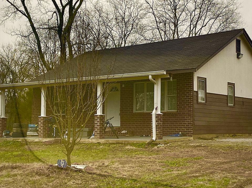 1st image of 578 Ewing Dr