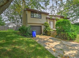 1462 W Masters Ln, Decatur, IL 62521