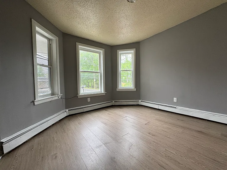 50 York St #2W — Photo 5