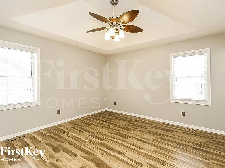 10126 N Wyandotte St — Photo 7