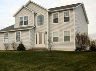 4830 Lighthouse Village Cir, Liverpool, NY 13088