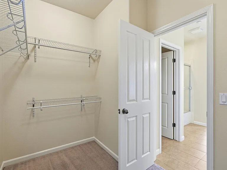 5206 Fioli Loop — Photo 28