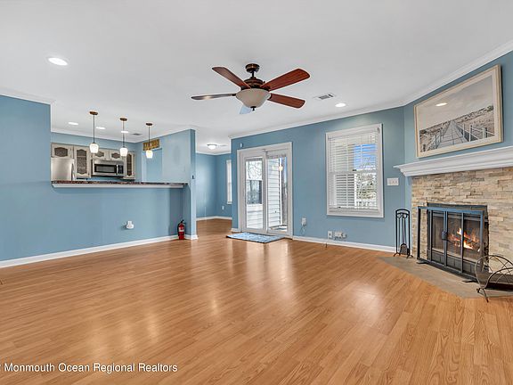 2nd image of 312 Waters Edge Dr #12B
