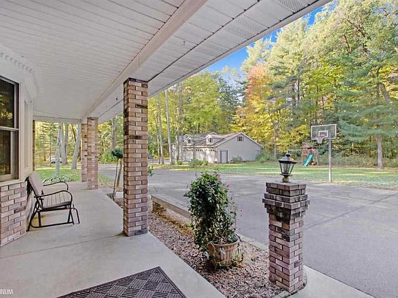 4th image of 4100 Old Forge Dr